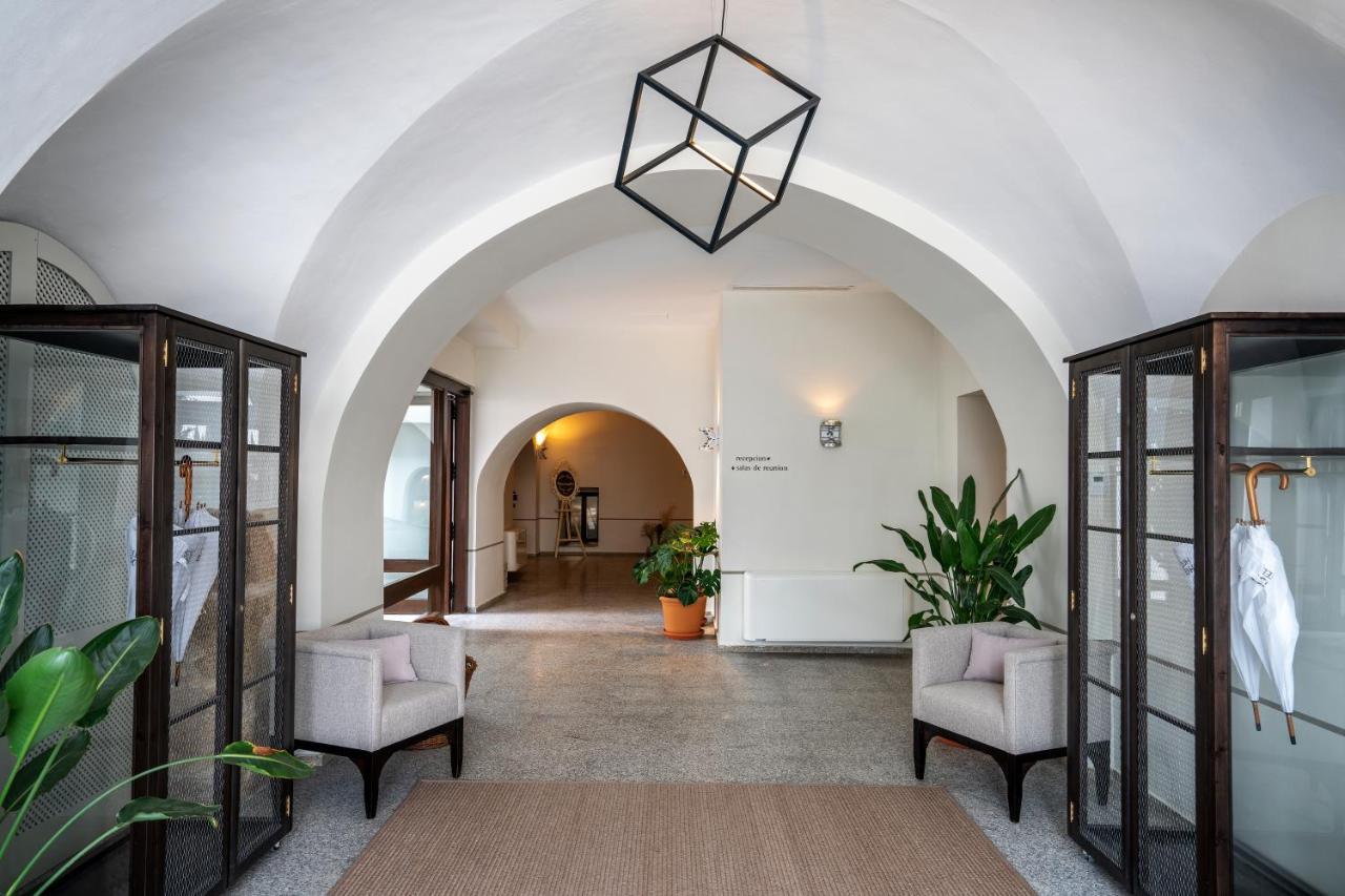 Hotel Hospes Palacio De Arenales & 5*